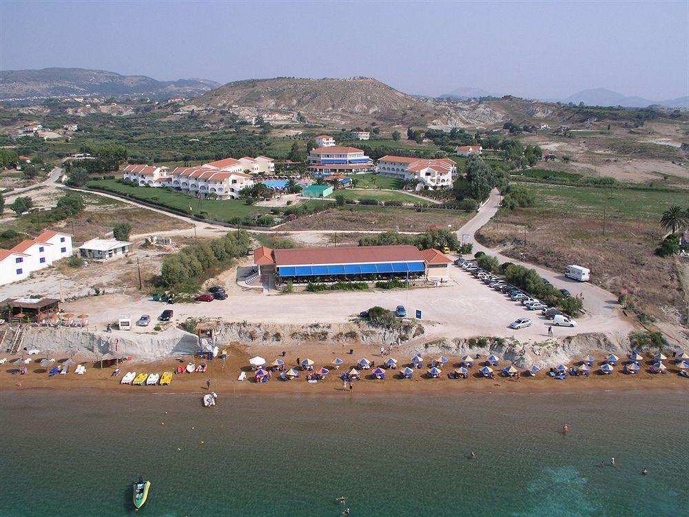 Argile Resort Mantzavináta Exterior foto